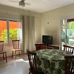 Itamambuca casas,suítes